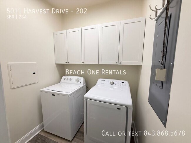 Building Photo - 5011 Harvest Dr