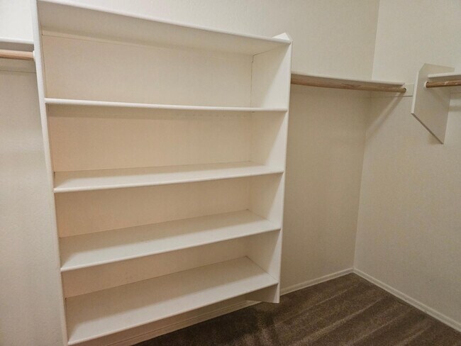 Building Photo - 18515 W Caribbean Ln