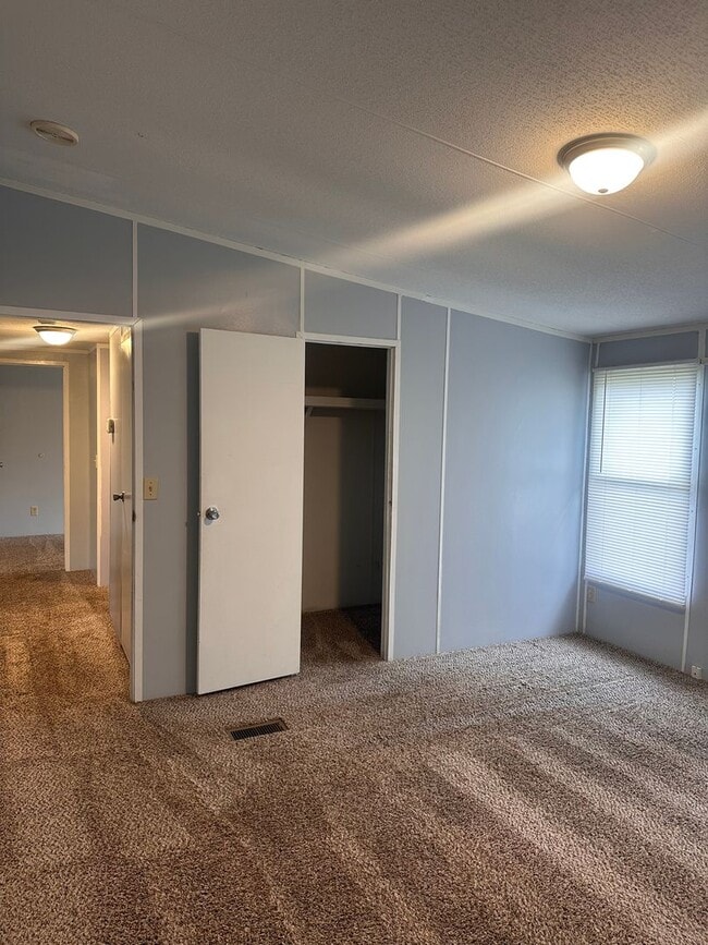 Building Photo - RENTAL HOME 3BD/2BTH