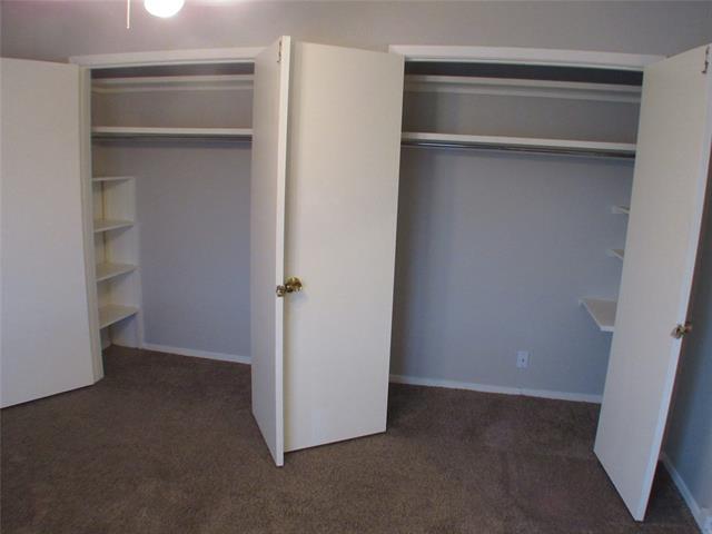 Building Photo - 10406 Shadow Bend Dr