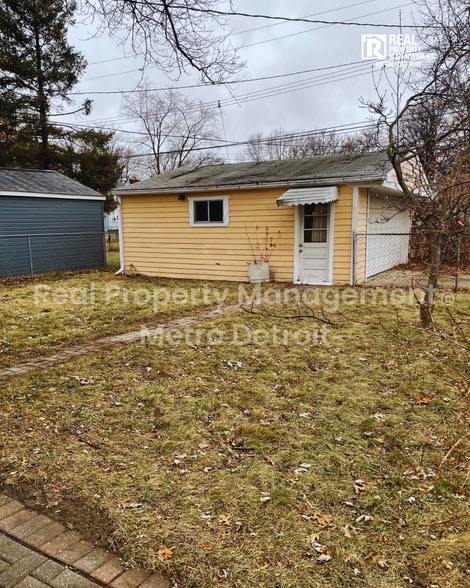 Building Photo - 2023 Ardmore Dr