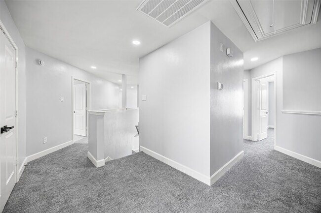 Building Photo - 21510 Broadstone Dr