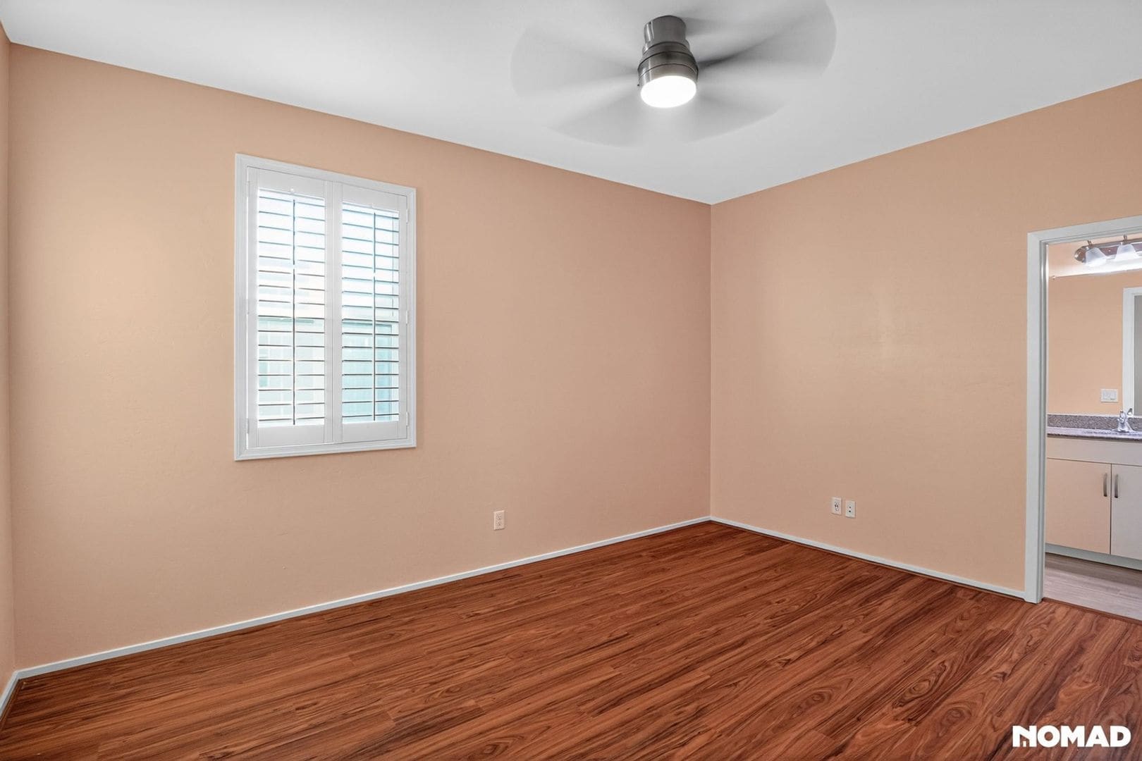 Building Photo - 841 E Park Modern Dr