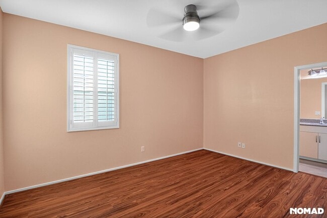 Building Photo - 841 E Park Modern Dr