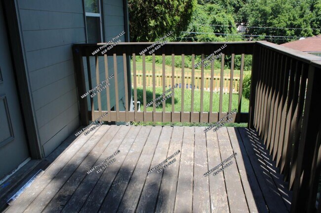 Building Photo - 3311 Freeman Ave