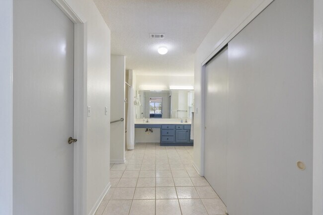 Building Photo - 294 Holley King Rd