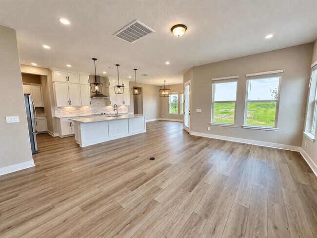 Building Photo - 16477 Silver Brook Wy