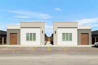 Building Photo - 10 Mary Ln