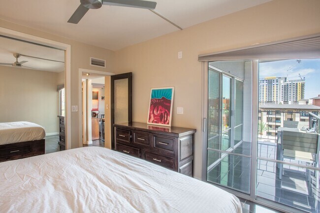 Building Photo - READY TO VIEW NOW! Gorgeous Downtown Phoen...