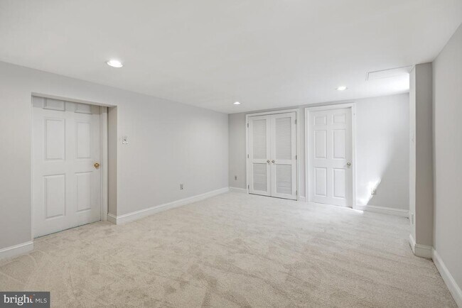 Building Photo - 8222 Larry Pl