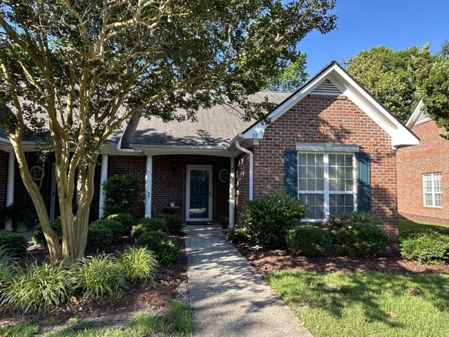 Building Photo - 1600 Sturdivant Dr