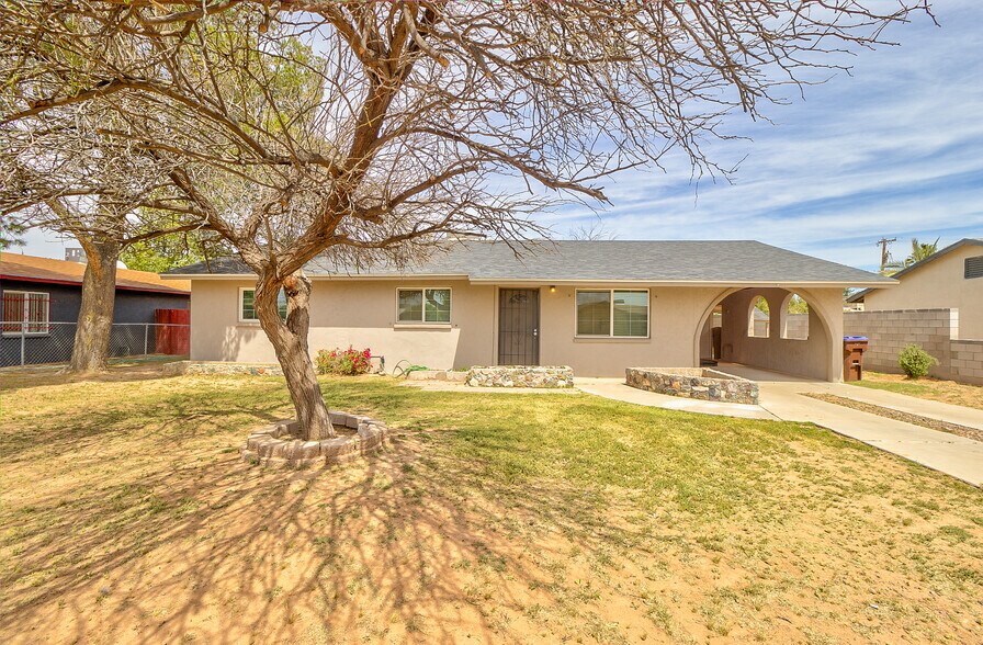 Primary Photo - 334 W Harding Ave