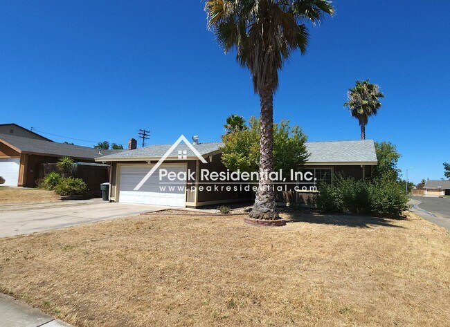 Primary Photo - Cute Florin Area 3bd/2ba House with 2 Car ...
