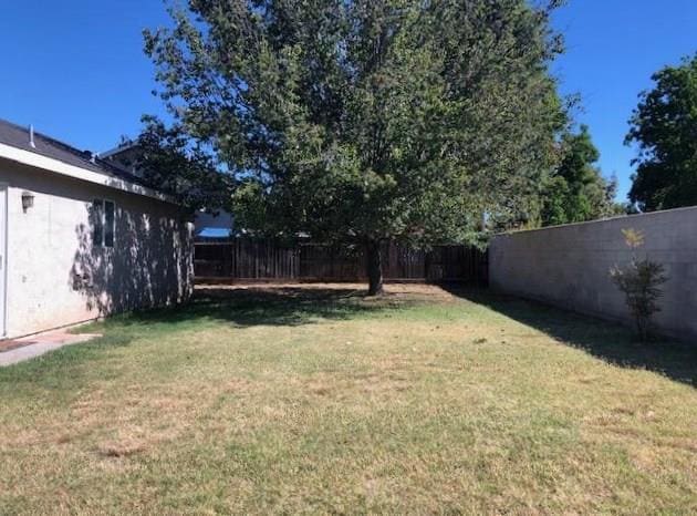 Building Photo - 932 Alpen Dr