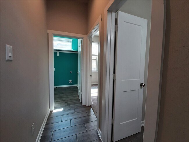 Building Photo - 23306 Ivory Sedge Trl