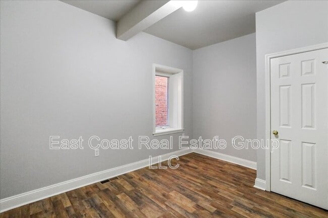 Building Photo - 20 East Ave