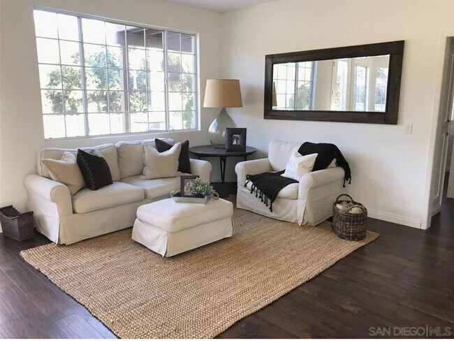 Building Photo - 2054 Vintage Pl