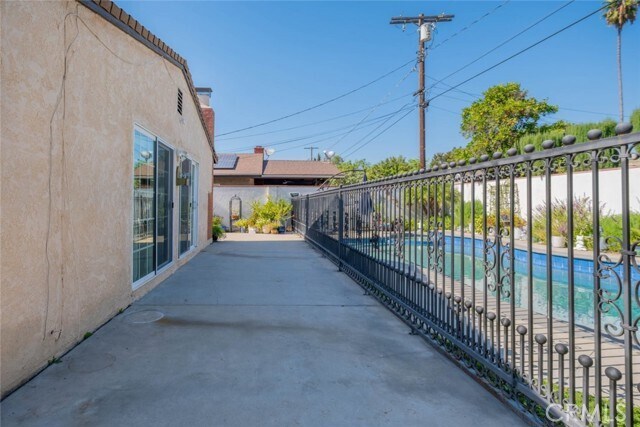 Building Photo - 8538 Remick Ave