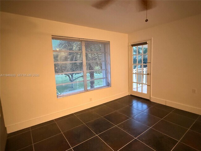 Building Photo - 1631 NE 114th St