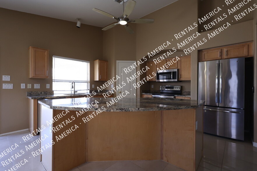 Building Photo - 42604 W Oakland Dr