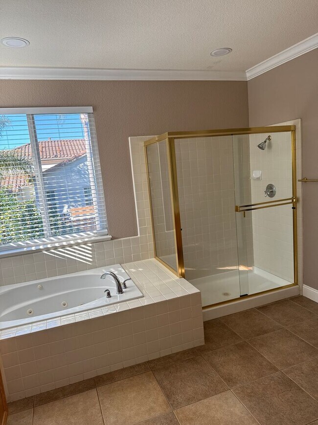 Building Photo - You’ll be proud to live in this home