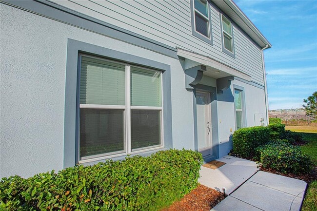 Building Photo - 3851 Plainview Dr