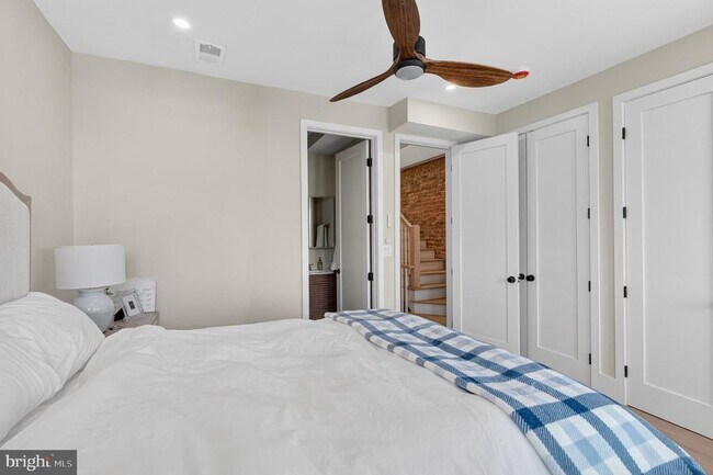 Building Photo - 32 Adams St NW