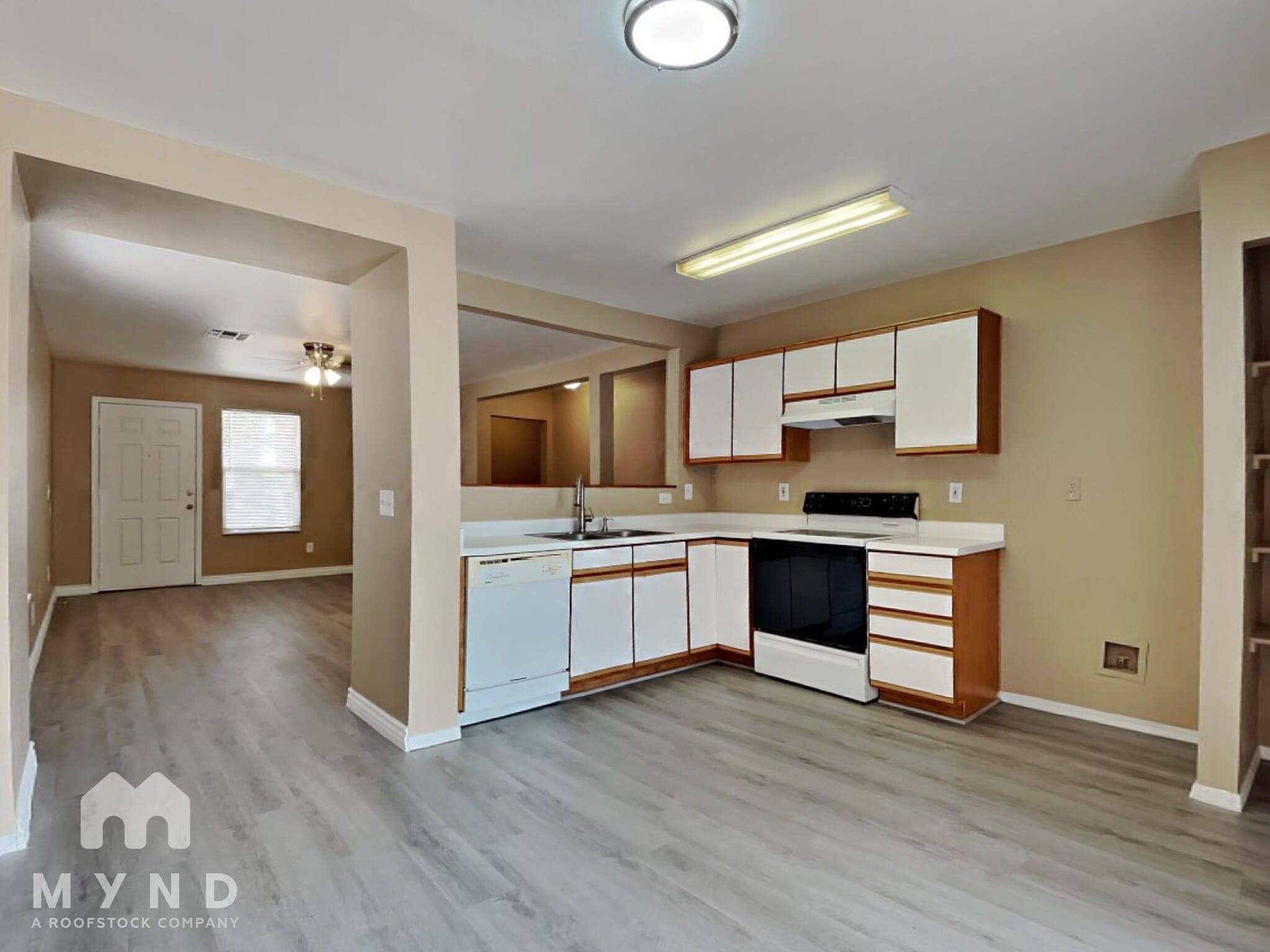 Building Photo - 11793 W Dahlia Dr
