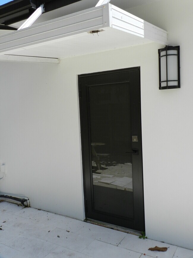 Building Photo - 9501 SW 69th Ct