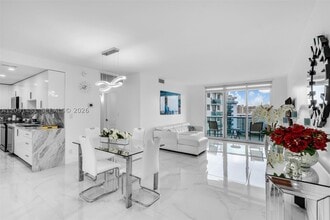 Building Photo - 3901 S Ocean Dr