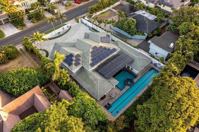 Building Photo - LUXURY RESORT 5/4.5/3+ HOME IN KAHALA, MUS...