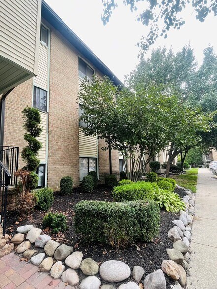 Building Photo - 105 Blackwood-Clementon Rd