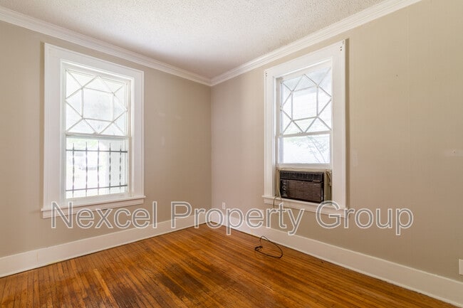 Building Photo - 2004 Walker Ave