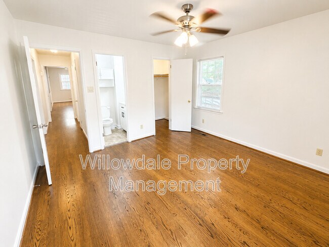 Building Photo - 2312 Sierra Dr