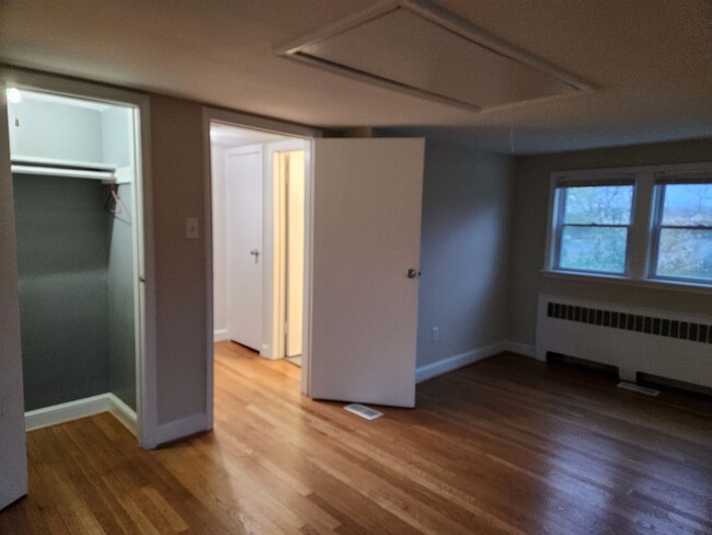 Building Photo - 9577 Shenandoah Dr