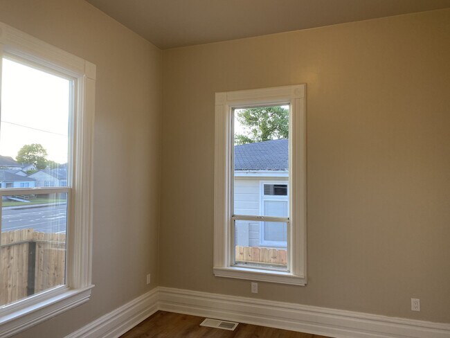 Building Photo - 1655 J Street