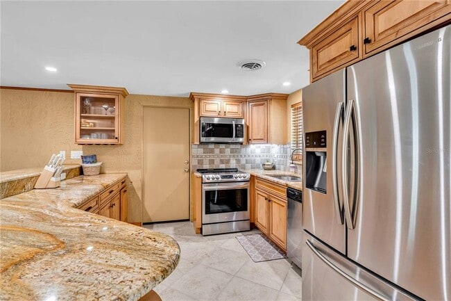 Building Photo - 6623 Glades Way