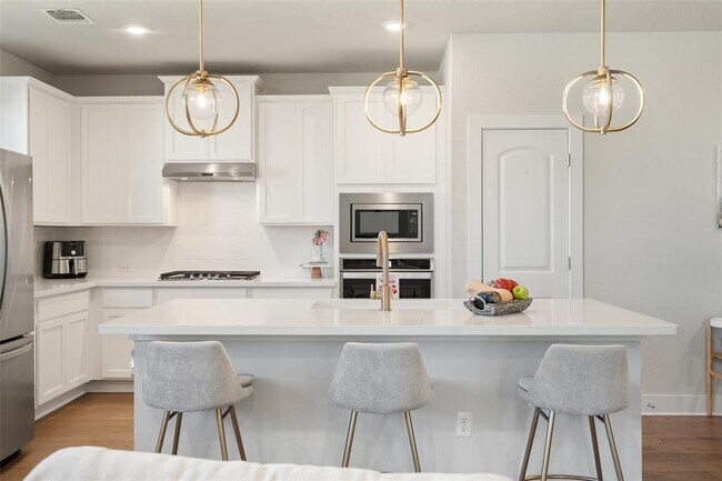 Building Photo - 8419 Laughlin Ln