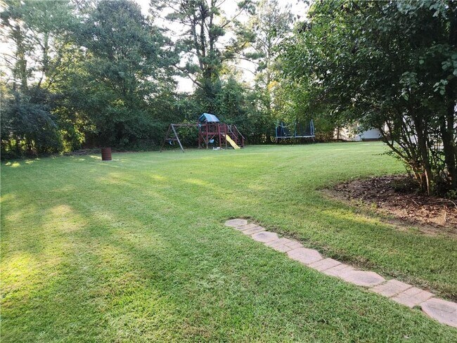 Building Photo - 3140 Kipling Dr