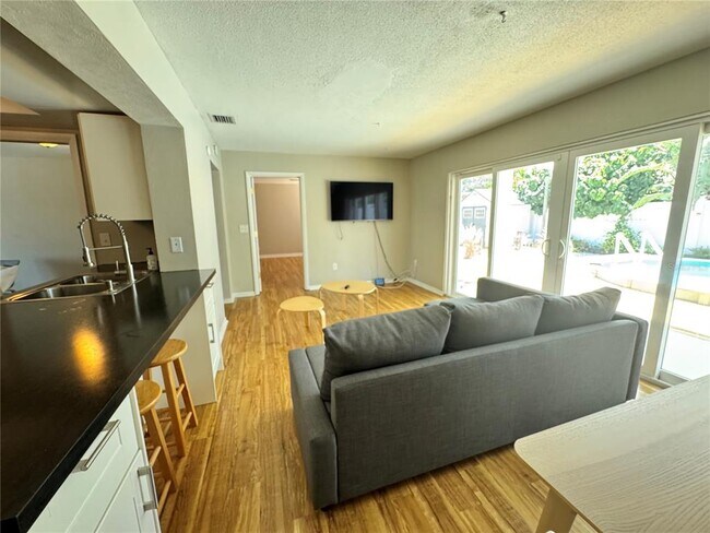 Building Photo - 13940 Antigua Dr