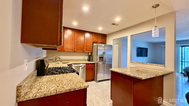 Building Photo - 304 Bromley Pl