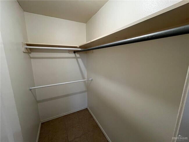 Building Photo - 11 N Sal St