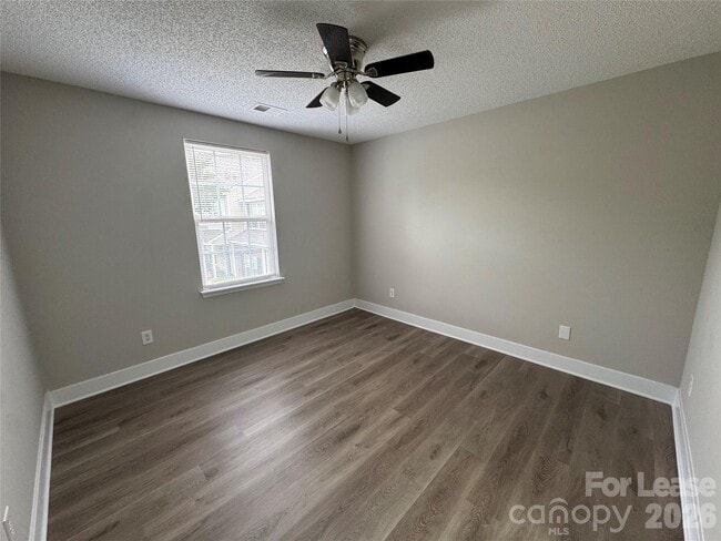 Building Photo - 3251 Blythe Ridge Ct