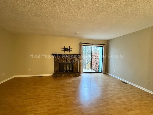 Building Photo - 5754 Pool Side Dr