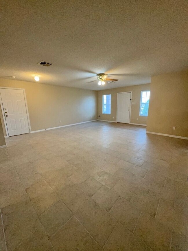 Building Photo - AVAILABLE SOON!