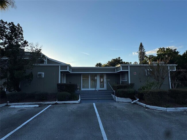 Building Photo - 316 Scottsdale Square