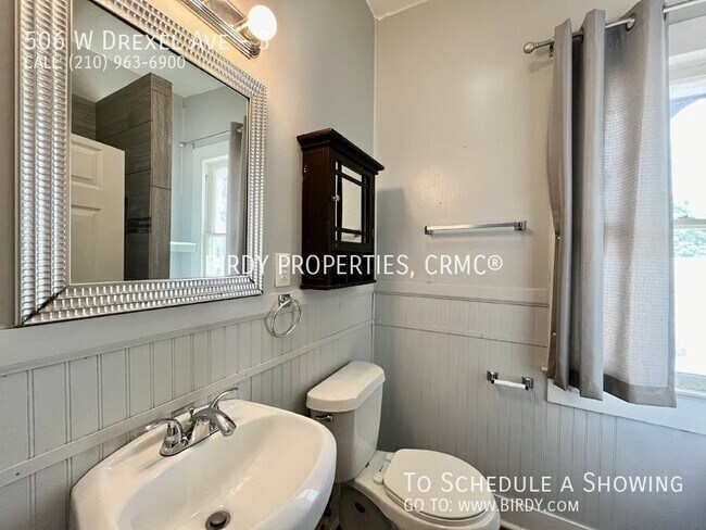 Building Photo - 506 W Drexel Ave