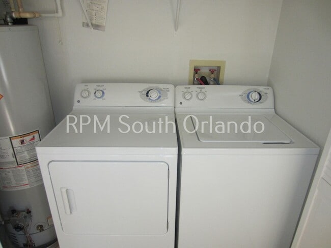 Building Photo - Columbia Arms