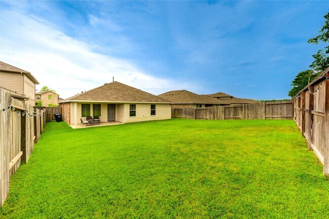 Building Photo - 21577 Starry Night Dr
