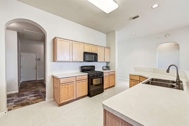 Building Photo - 16814 Tower Ridge